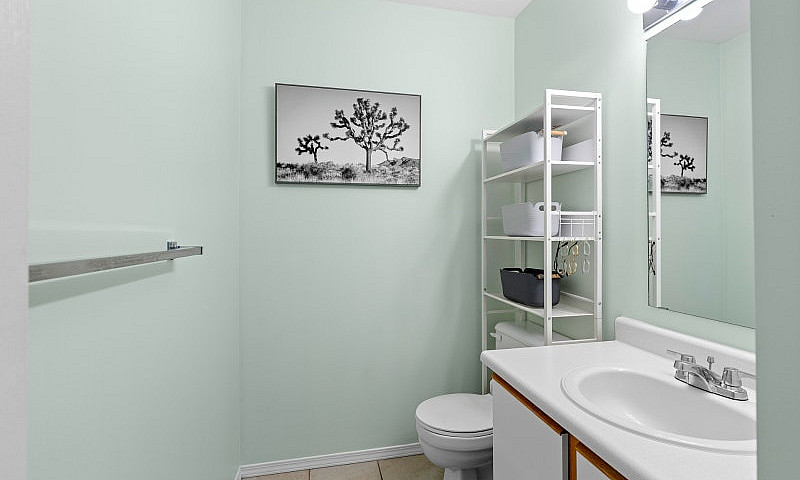 3 Bed, 2 Bath Townho...