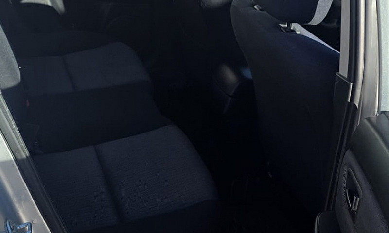 Mazda 3 Sedan - 2009...
