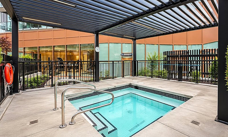 One Bedroom New Cond...