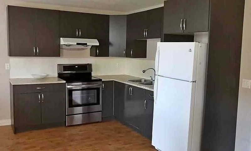 Large 3 Bedroom Lega...