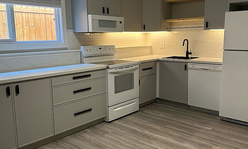 New 1 Bed, 1 Bath Le...