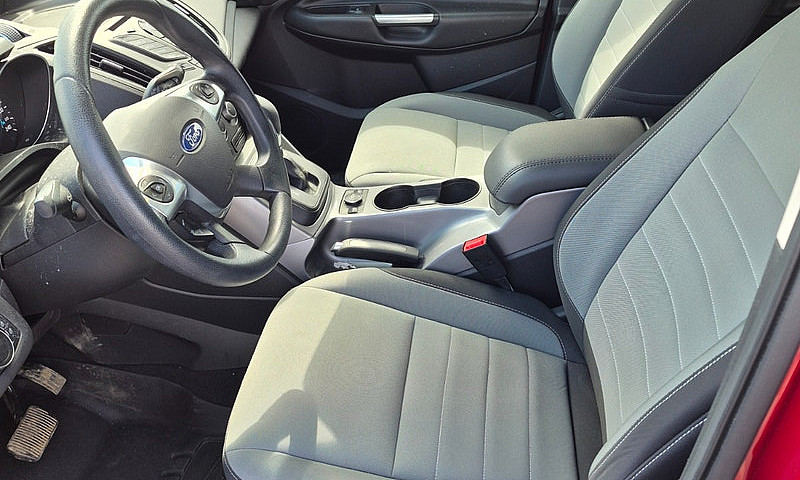 2016 Ford Escape    ...