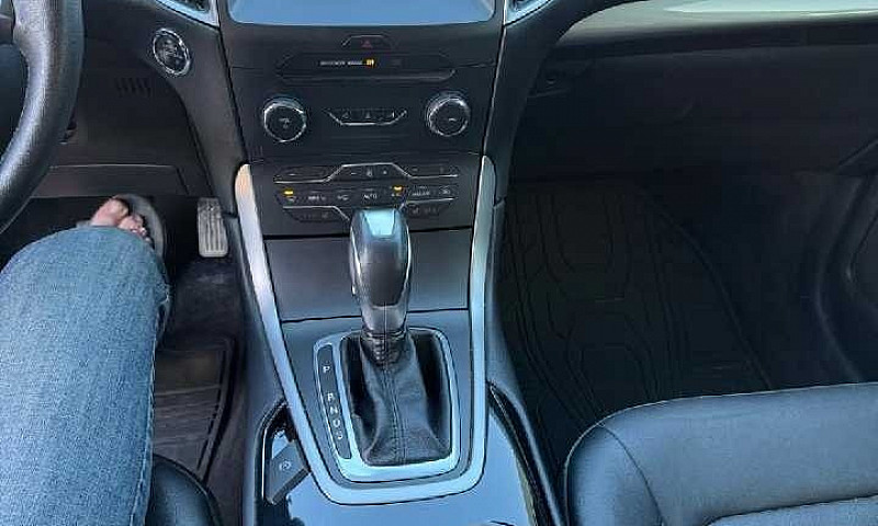 2016 Ford Edge ...