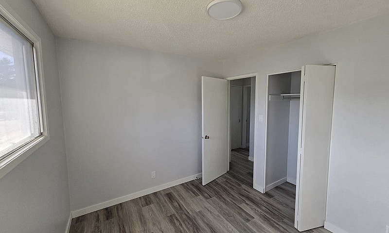  4 Bedrooms • 2 Bath...