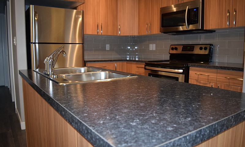 Amazing 2 Bdrm 1.5 B...