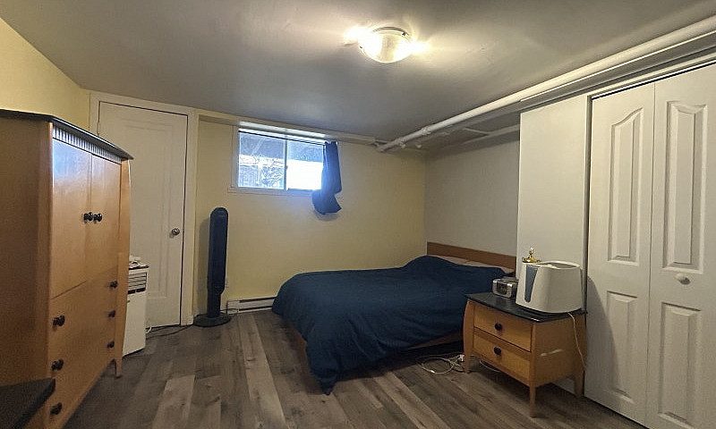 3 1/2 Apartment Near...