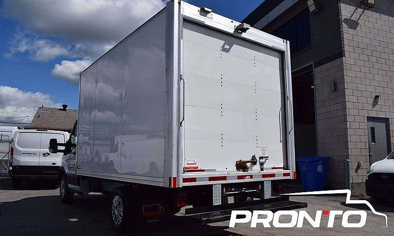 2023 Ford Transit T-...