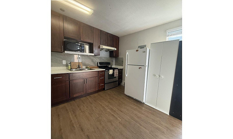 3 623 10Th Avenue Va...