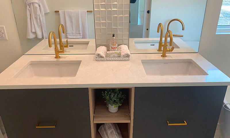 Gino’s Show Home-Sag...
