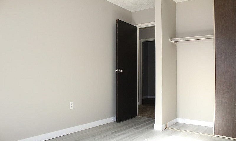 Confederation Apartm...