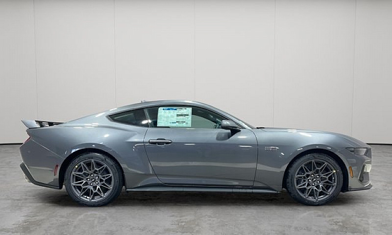 2026 Ford Mustang Gt...