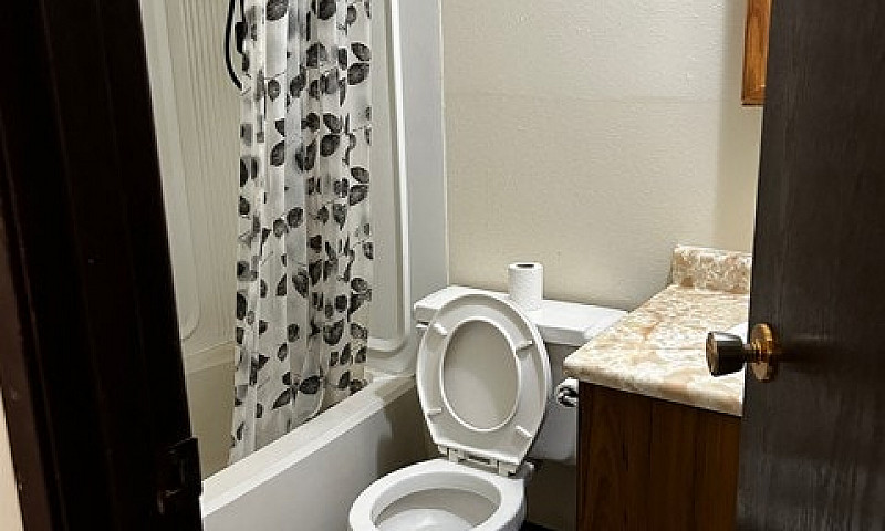 1 Bedroom 1 Bath - S...