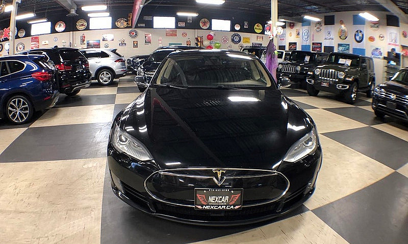2016 Tesla Model S A...
