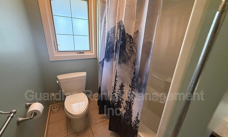 Spacious Walkout On ...