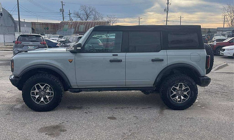 2021 Ford Bronco Bad...