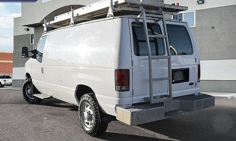 2012 Ford E-350 Supe...