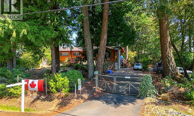 6311 Rodolph Rd Cent...