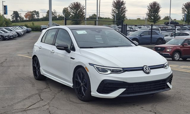 2023 Volkswagen Golf...