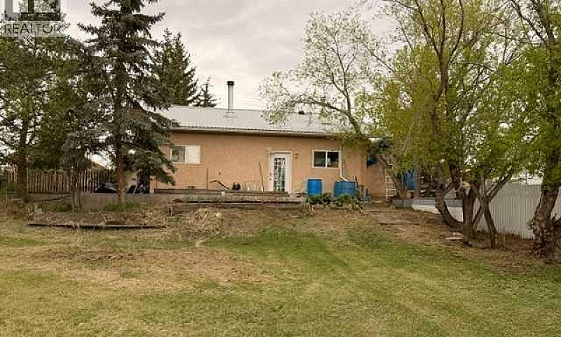 5116 48 Street Hardi...