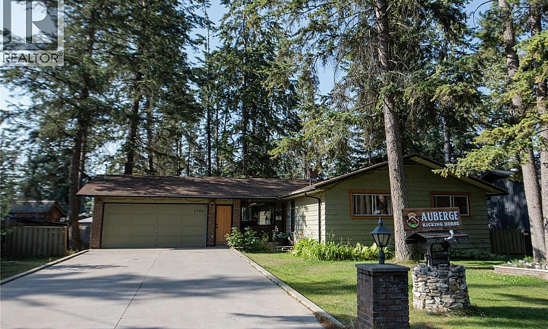 1306 Selkirk Drive G...