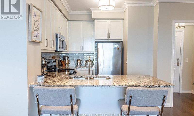 1410 - 9255 Jane Str...