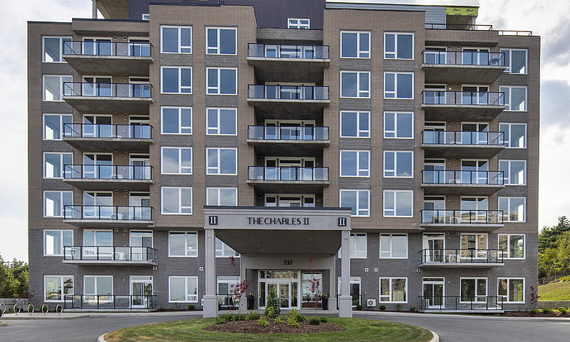 Larry Uteck - 2 Bedr...