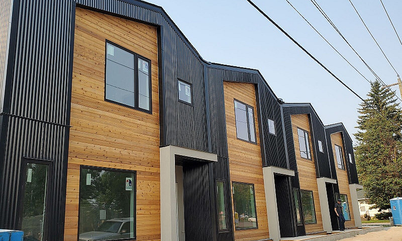 Modern Studio Unit W...