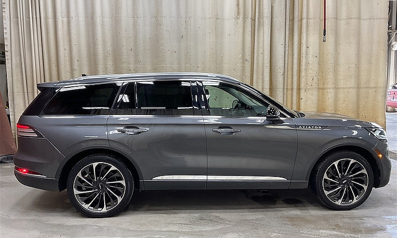 2022 Lincoln Aviator...