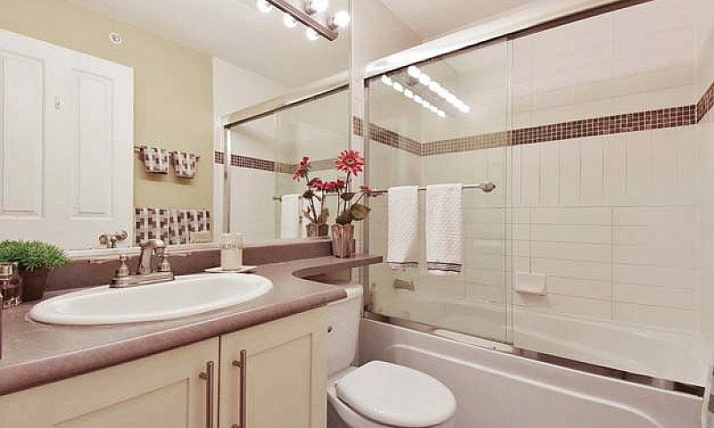 Popular Townhome Com...