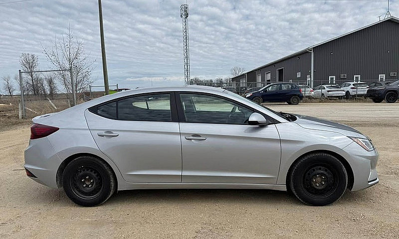 2020 Hyundai Elantra...