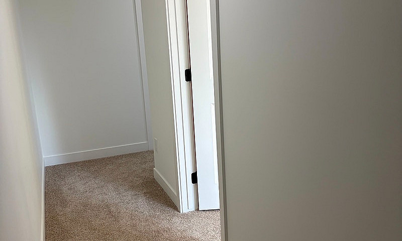 3Bed Townhouse + 1Be...