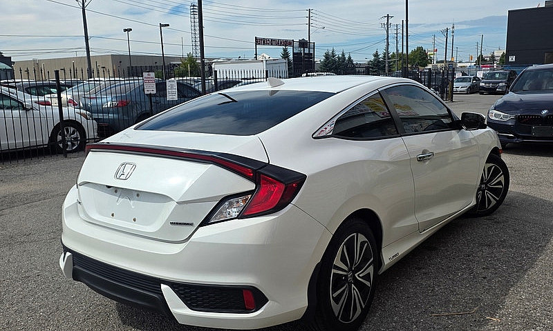2017 Honda Civic Tou...
