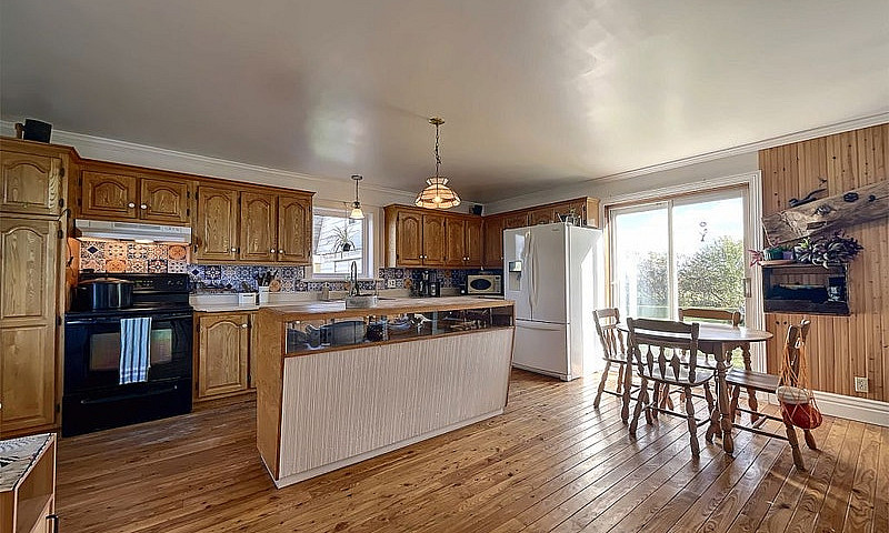 $384,000 - Country H...
