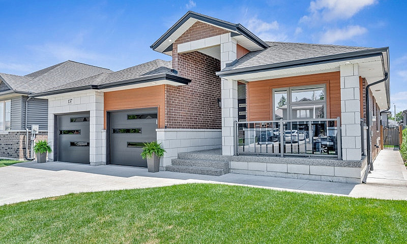 157 Townsview...