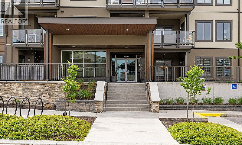 4380 Lakeshore Road ...