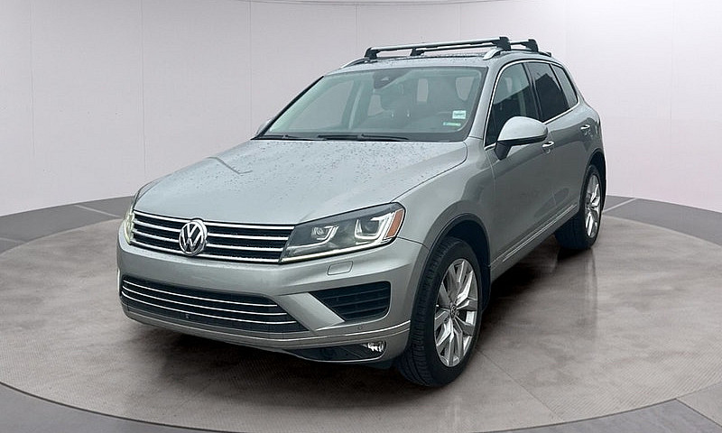 2016 Volkswagen Toua...