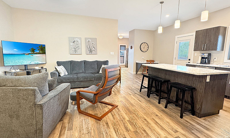 Stylish, Spacious, S...