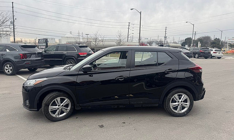 2023 Nissan Kicks S ...