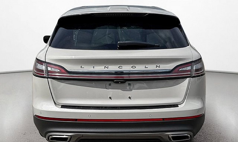 2022 Lincoln Nautilu...