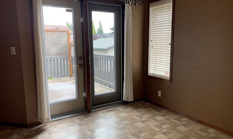 146 Inkster Close - ...