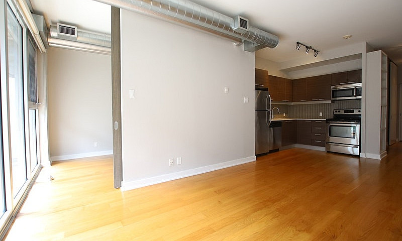 Bright & Spacious 1 ...