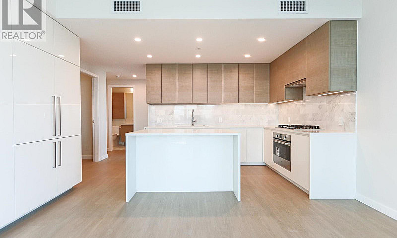 4901 2108 Gilmore Av...