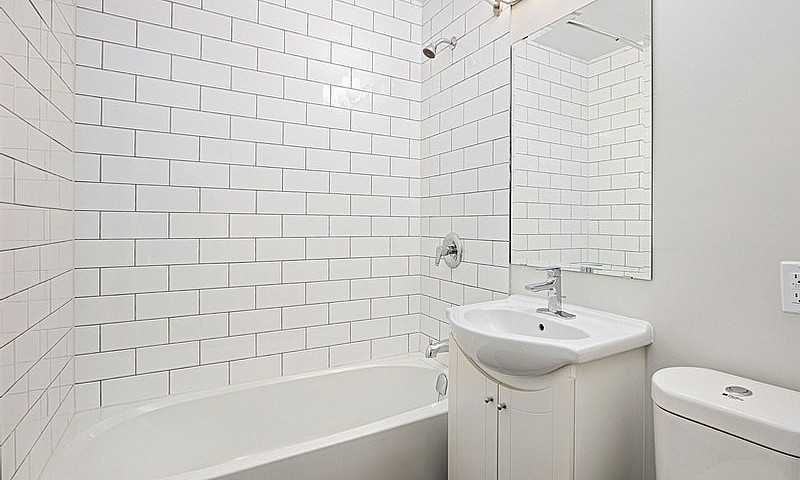 2 Bedrooms Apartment...