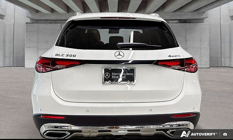 2027 Mercedes-Benz G...