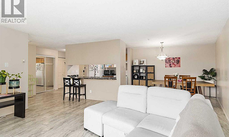 337, 200 Richard Str...
