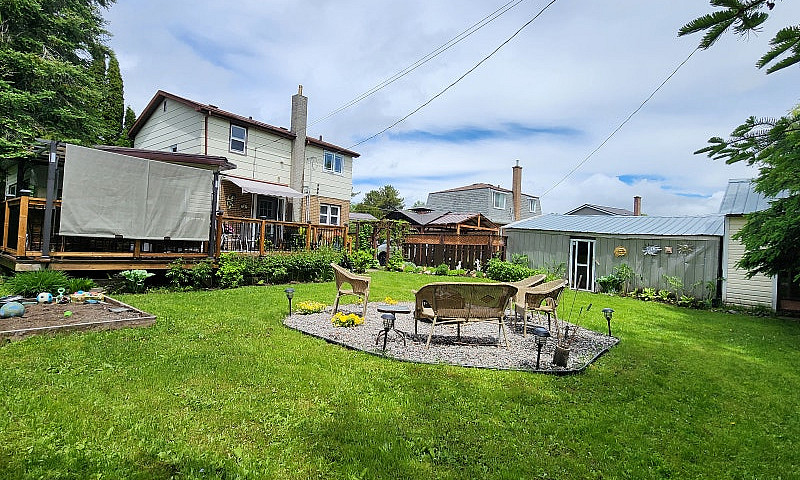 Beautiful 3 Bed 2 Ba...
