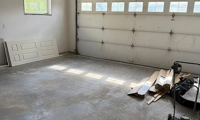 3 Bedroom Basement S...