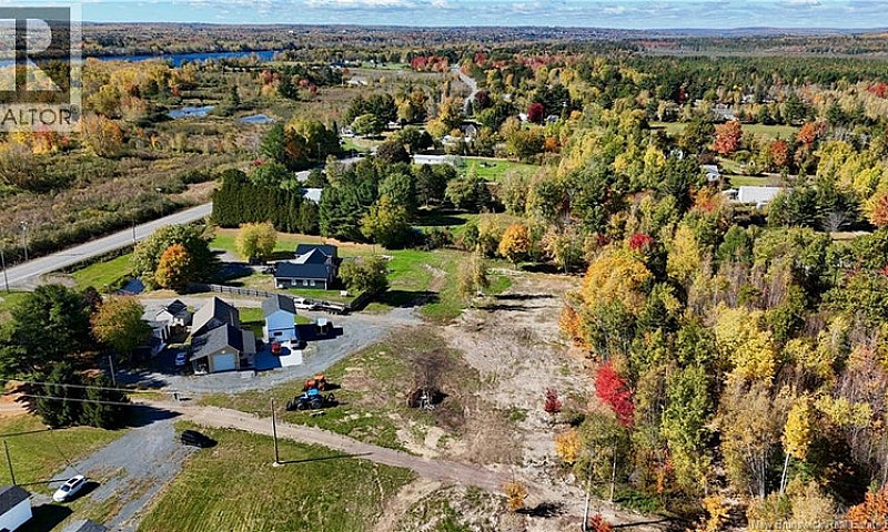 Lot Route 105 Mauger...