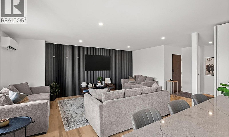 1915 Pacific Court U...