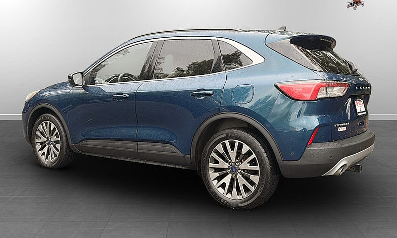 2020 Ford Escape Tit...